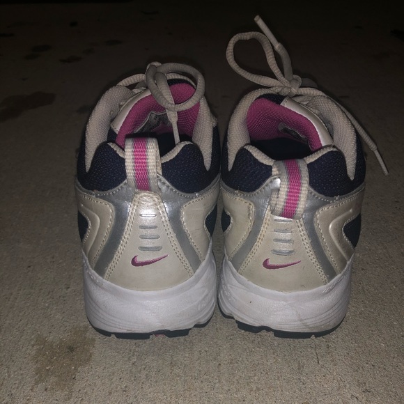 Nike Dart VI shoes - Picture 3 of 3